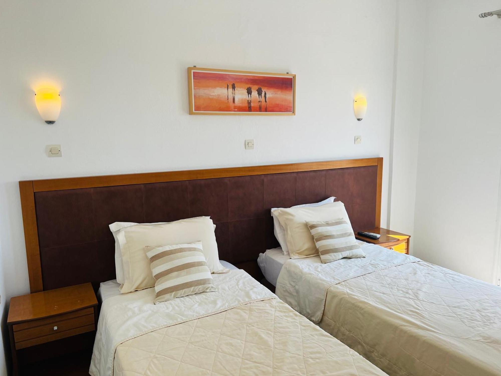 Arapiou Apartments Playa de Perivolos Exterior foto
